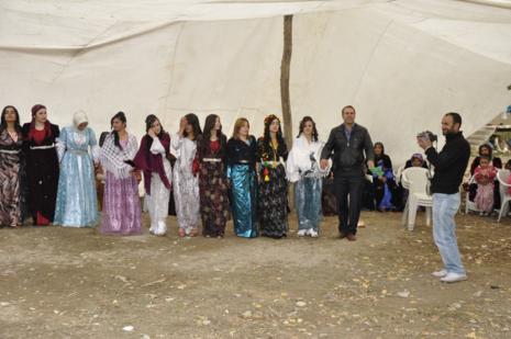 Yüksekova'da 30.31. Ekim 2010 tarihleri arasında evlenen çiftleri sizler için sayfamıza taşıdık. Yüksekova Güncel olarak tüm çiftlerimize mutluluklar dileriz