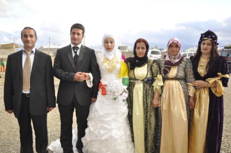 Yüksekova'da 30.31. Ekim 2010 tarihleri arasında evlenen çiftleri sizler için sayfamıza taşıdık. Yüksekova Güncel olarak tüm çiftlerimize mutluluklar dileriz