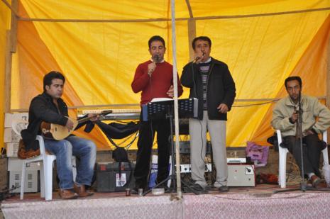 Yüksekova'da 30.31. Ekim 2010 tarihleri arasında evlenen çiftleri sizler için sayfamıza taşıdık. Yüksekova Güncel olarak tüm çiftlerimize mutluluklar dileriz