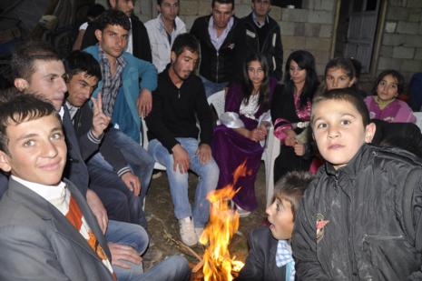 Yüksekova'da 30.31. Ekim 2010 tarihleri arasında evlenen çiftleri sizler için sayfamıza taşıdık. Yüksekova Güncel olarak tüm çiftlerimize mutluluklar dileriz