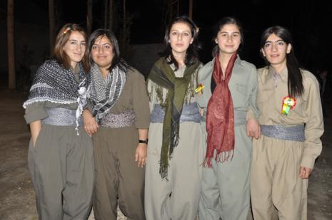 Yüksekova'da 30.31. Ekim 2010 tarihleri arasında evlenen çiftleri sizler için sayfamıza taşıdık. Yüksekova Güncel olarak tüm çiftlerimize mutluluklar dileriz