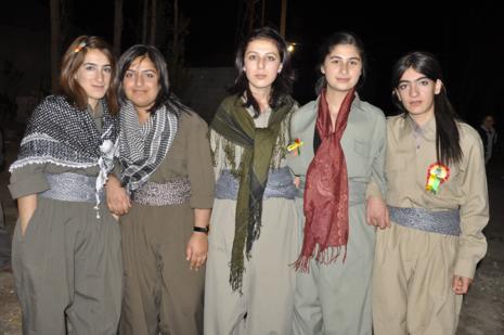 Yüksekova'da 30.31. Ekim 2010 tarihleri arasında evlenen çiftleri sizler için sayfamıza taşıdık. Yüksekova Güncel olarak tüm çiftlerimize mutluluklar dileriz