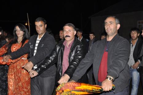 Yüksekova'da 30.31. Ekim 2010 tarihleri arasında evlenen çiftleri sizler için sayfamıza taşıdık. Yüksekova Güncel olarak tüm çiftlerimize mutluluklar dileriz