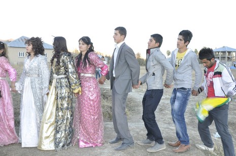 Yüksekova'da 06.07.11.2010 tarihleri arasında evlenen çiftleri sizler için sayfamıza taşıdık. Yüksekova Güncel olarak tüm çiftlerimize mutluluklar dileriz