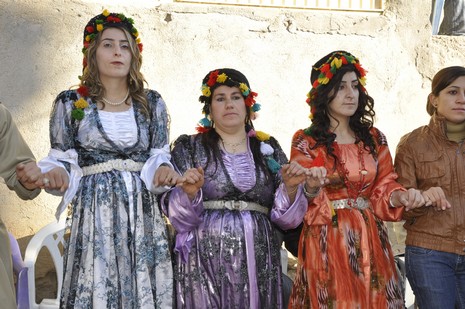 Yüksekova'da 06.07.11.2010 tarihleri arasında evlenen çiftleri sizler için sayfamıza taşıdık. Yüksekova Güncel olarak tüm çiftlerimize mutluluklar dileriz