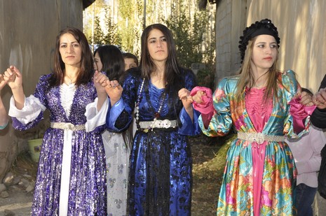 Yüksekova'da 06.07.11.2010 tarihleri arasında evlenen çiftleri sizler için sayfamıza taşıdık. Yüksekova Güncel olarak tüm çiftlerimize mutluluklar dileriz