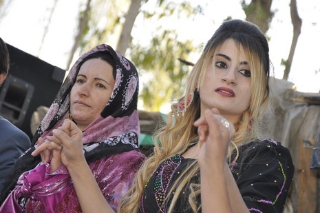 Yüksekova'da 06.07.11.2010 tarihleri arasında evlenen çiftleri sizler için sayfamıza taşıdık. Yüksekova Güncel olarak tüm çiftlerimize mutluluklar dileriz