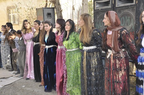 Yüksekova'da 06.07.11.2010 tarihleri arasında evlenen çiftleri sizler için sayfamıza taşıdık. Yüksekova Güncel olarak tüm çiftlerimize mutluluklar dileriz