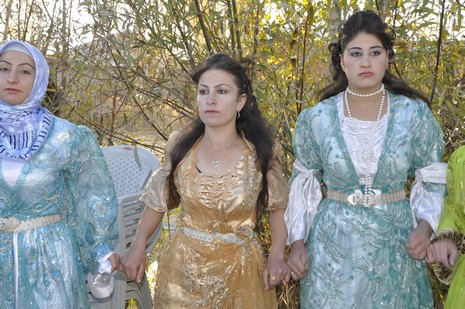 Yüksekova'da 06.07.11.2010 tarihleri arasında evlenen çiftleri sizler için sayfamıza taşıdık. Yüksekova Güncel olarak tüm çiftlerimize mutluluklar dileriz