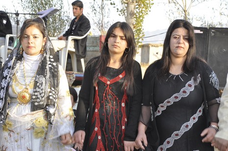 Yüksekova'da 06.07.11.2010 tarihleri arasında evlenen çiftleri sizler için sayfamıza taşıdık. Yüksekova Güncel olarak tüm çiftlerimize mutluluklar dileriz