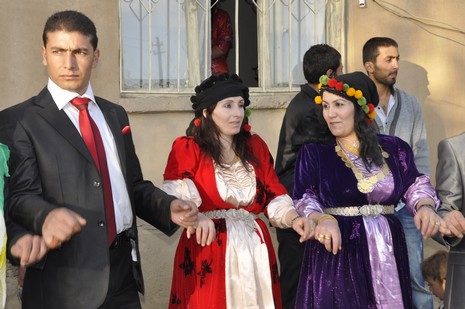 Yüksekova'da 06.07.11.2010 tarihleri arasında evlenen çiftleri sizler için sayfamıza taşıdık. Yüksekova Güncel olarak tüm çiftlerimize mutluluklar dileriz