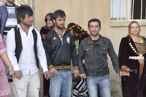 Yüksekova'da 06.07.11.2010 tarihleri arasında evlenen çiftleri sizler için sayfamıza taşıdık. Yüksekova Güncel olarak tüm çiftlerimize mutluluklar dileriz