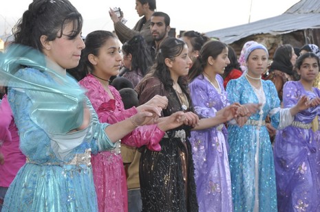 Yüksekova'da 06.07.11.2010 tarihleri arasında evlenen çiftleri sizler için sayfamıza taşıdık. Yüksekova Güncel olarak tüm çiftlerimize mutluluklar dileriz