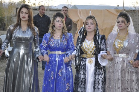 Yüksekova'da 06.07.11.2010 tarihleri arasında evlenen çiftleri sizler için sayfamıza taşıdık. Yüksekova Güncel olarak tüm çiftlerimize mutluluklar dileriz