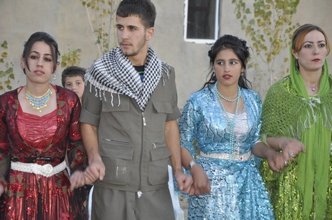 Yüksekova'da 06.07.11.2010 tarihleri arasında evlenen çiftleri sizler için sayfamıza taşıdık. Yüksekova Güncel olarak tüm çiftlerimize mutluluklar dileriz