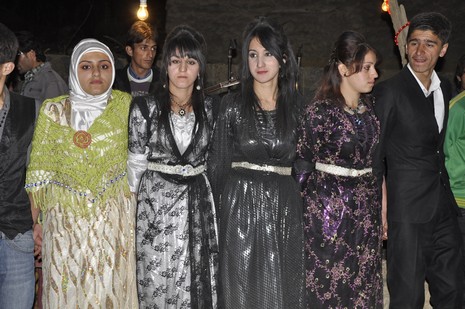 Yüksekova'da 06.07.11.2010 tarihleri arasında evlenen çiftleri sizler için sayfamıza taşıdık. Yüksekova Güncel olarak tüm çiftlerimize mutluluklar dileriz