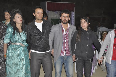 Yüksekova'da 06.07.11.2010 tarihleri arasında evlenen çiftleri sizler için sayfamıza taşıdık. Yüksekova Güncel olarak tüm çiftlerimize mutluluklar dileriz