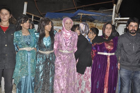 Yüksekova'da 06.07.11.2010 tarihleri arasında evlenen çiftleri sizler için sayfamıza taşıdık. Yüksekova Güncel olarak tüm çiftlerimize mutluluklar dileriz