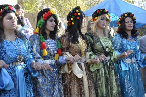 Yüksekova'da 06.07.11.2010 tarihleri arasında evlenen çiftleri sizler için sayfamıza taşıdık. Yüksekova Güncel olarak tüm çiftlerimize mutluluklar dileriz