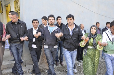 Yüksekova'da 06.07.11.2010 tarihleri arasında evlenen çiftleri sizler için sayfamıza taşıdık. Yüksekova Güncel olarak tüm çiftlerimize mutluluklar dileriz