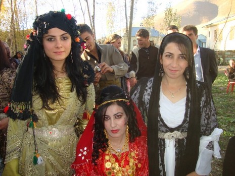 Yüksekova'da 06.07.11.2010 tarihleri arasında evlenen çiftleri sizler için sayfamıza taşıdık. Yüksekova Güncel olarak tüm çiftlerimize mutluluklar dileriz