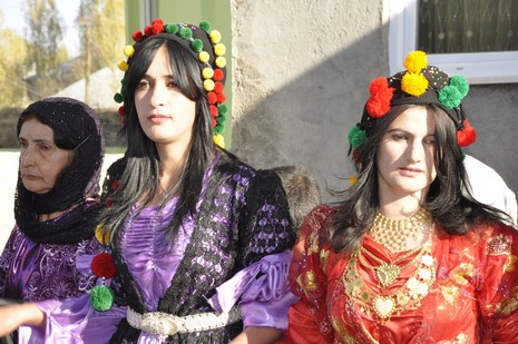 Yüksekova'da 13.14.11.2010 tarihleri arasında evlenen çiftleri sizler için sayfamıza taşıdık. Yüksekova Güncel olarak tüm çiftlerimize mutluluklar dileriz