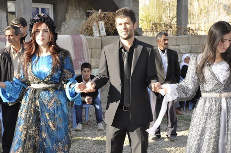 Yüksekova'da 13.14.11.2010 tarihleri arasında evlenen çiftleri sizler için sayfamıza taşıdık. Yüksekova Güncel olarak tüm çiftlerimize mutluluklar dileriz