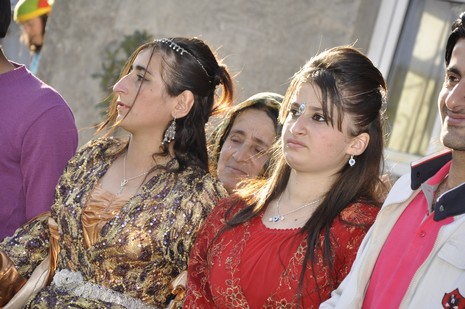 Yüksekova'da 13.14.11.2010 tarihleri arasında evlenen çiftleri sizler için sayfamıza taşıdık. Yüksekova Güncel olarak tüm çiftlerimize mutluluklar dileriz