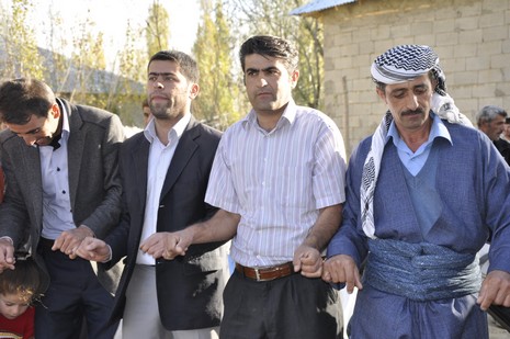 Yüksekova'da 13.14.11.2010 tarihleri arasında evlenen çiftleri sizler için sayfamıza taşıdık. Yüksekova Güncel olarak tüm çiftlerimize mutluluklar dileriz