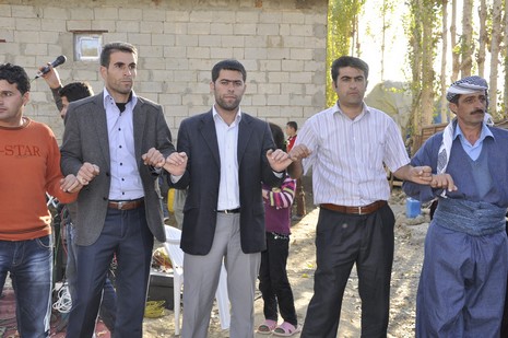 Yüksekova'da 13.14.11.2010 tarihleri arasında evlenen çiftleri sizler için sayfamıza taşıdık. Yüksekova Güncel olarak tüm çiftlerimize mutluluklar dileriz