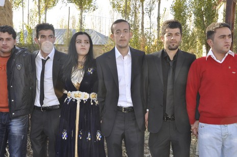 Yüksekova'da 13.14.11.2010 tarihleri arasında evlenen çiftleri sizler için sayfamıza taşıdık. Yüksekova Güncel olarak tüm çiftlerimize mutluluklar dileriz