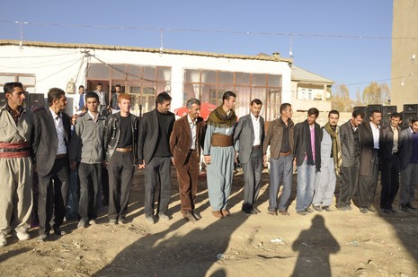 Yüksekova'da 20.21.11.2010 tarihleri arasında evlenen çiftleri sizler için sayfamıza taşıdık. Yüksekova Güncel olarak tüm çiftlerimize mutluluklar dileriz