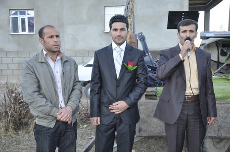 Yüksekova'da 20.21.11.2010 tarihleri arasında evlenen çiftleri sizler için sayfamıza taşıdık. Yüksekova Güncel olarak tüm çiftlerimize mutluluklar dileriz