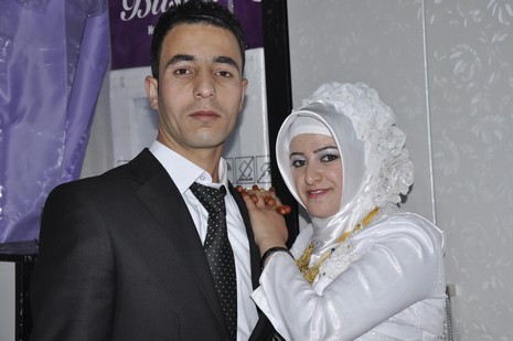 Yüksekova'da 20.21.11.2010 tarihleri arasında evlenen çiftleri sizler için sayfamıza taşıdık. Yüksekova Güncel olarak tüm çiftlerimize mutluluklar dileriz