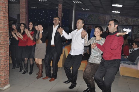 Yüksekova'da Öğretmenler doyasıya eğlendi