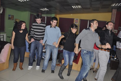 Yüksekova'da Öğretmenler doyasıya eğlendi