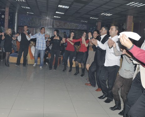 Yüksekova'da Öğretmenler doyasıya eğlendi