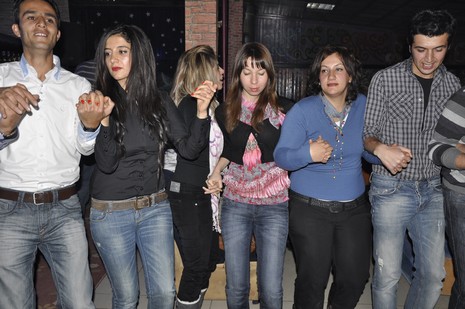 Yüksekova'da Öğretmenler doyasıya eğlendi