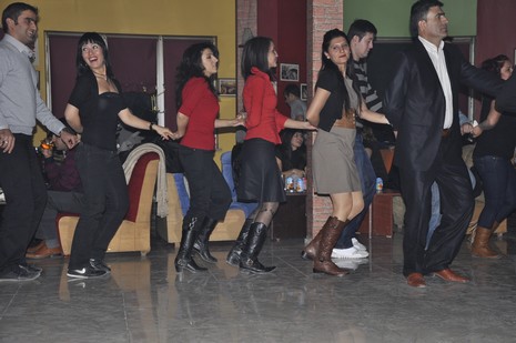 Yüksekova'da Öğretmenler doyasıya eğlendi