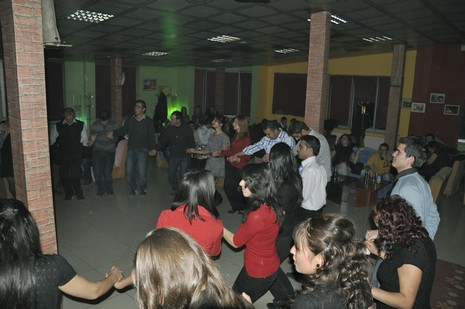 Yüksekova'da Öğretmenler doyasıya eğlendi