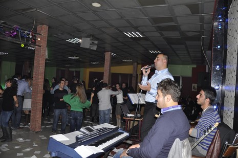 Yüksekova'da Öğretmenler doyasıya eğlendi