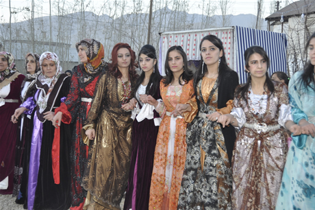 Yüksekova'da 04.05.12.2010 tarihleri arasında evlenen çiftleri sizler için sayfamıza taşıdık. Yüksekova Güncel olarak tüm çiftlerimize mutluluklar dileriz.