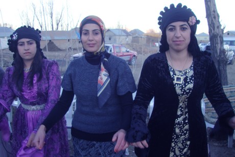 Yüksekova'da 04.05.12.2010 tarihleri arasında evlenen çiftleri sizler için sayfamıza taşıdık. Yüksekova Güncel olarak tüm çiftlerimize mutluluklar dileriz.