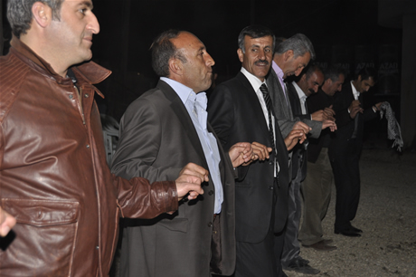 Yüksekova'da 04.05.12.2010 tarihleri arasında evlenen çiftleri sizler için sayfamıza taşıdık. Yüksekova Güncel olarak tüm çiftlerimize mutluluklar dileriz.