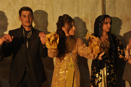 Yüksekova'da 04.05.12.2010 tarihleri arasında evlenen çiftleri sizler için sayfamıza taşıdık. Yüksekova Güncel olarak tüm çiftlerimize mutluluklar dileriz.