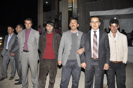 Yüksekova'da 04.05.12.2010 tarihleri arasında evlenen çiftleri sizler için sayfamıza taşıdık. Yüksekova Güncel olarak tüm çiftlerimize mutluluklar dileriz.