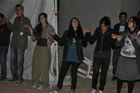 Yüksekova'da 04.05.12.2010 tarihleri arasında evlenen çiftleri sizler için sayfamıza taşıdık. Yüksekova Güncel olarak tüm çiftlerimize mutluluklar dileriz.