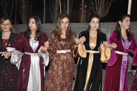 Yüksekova'da 04.05.12.2010 tarihleri arasında evlenen çiftleri sizler için sayfamıza taşıdık. Yüksekova Güncel olarak tüm çiftlerimize mutluluklar dileriz.