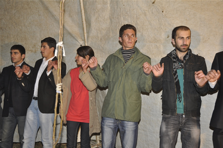 Yüksekova'da 04.05.12.2010 tarihleri arasında evlenen çiftleri sizler için sayfamıza taşıdık. Yüksekova Güncel olarak tüm çiftlerimize mutluluklar dileriz.