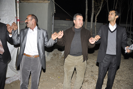 Yüksekova'da 04.05.12.2010 tarihleri arasında evlenen çiftleri sizler için sayfamıza taşıdık. Yüksekova Güncel olarak tüm çiftlerimize mutluluklar dileriz.